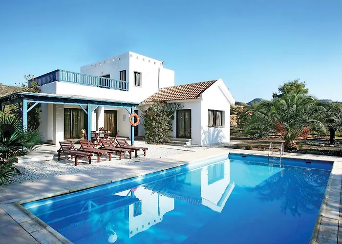 Stunning Home In Argaka With Wifi